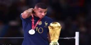 历史交锋与数据支撑：沃克应对姆巴佩的优势-万博体育