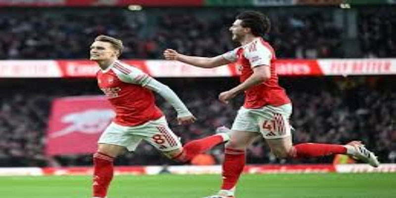 阿森纳vs利物浦：战术博弈与关键球员分析-万博体育