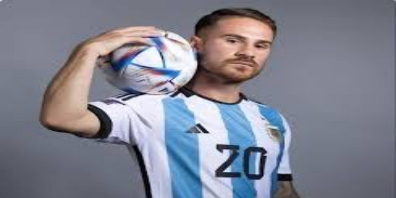 万博体育战术博弈：控球艺术VS防守反击-万博体育